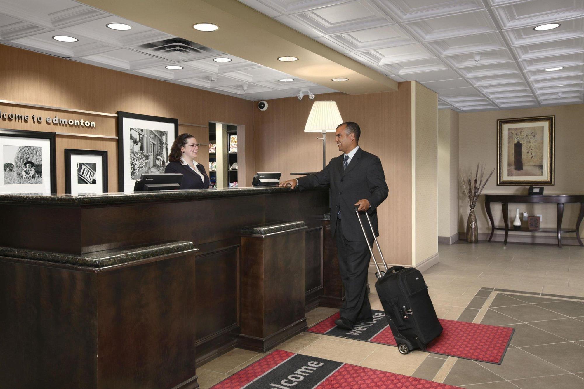 Hampton Inn & Suites Edmonton/West Εξωτερικό φωτογραφία