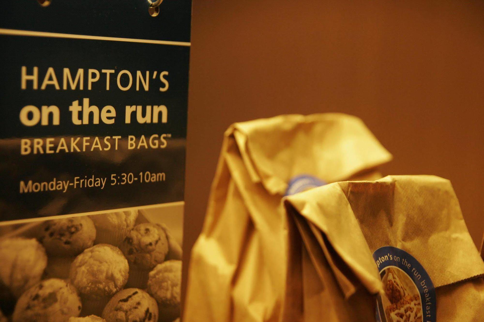 Hampton Inn & Suites Edmonton/West Εξωτερικό φωτογραφία