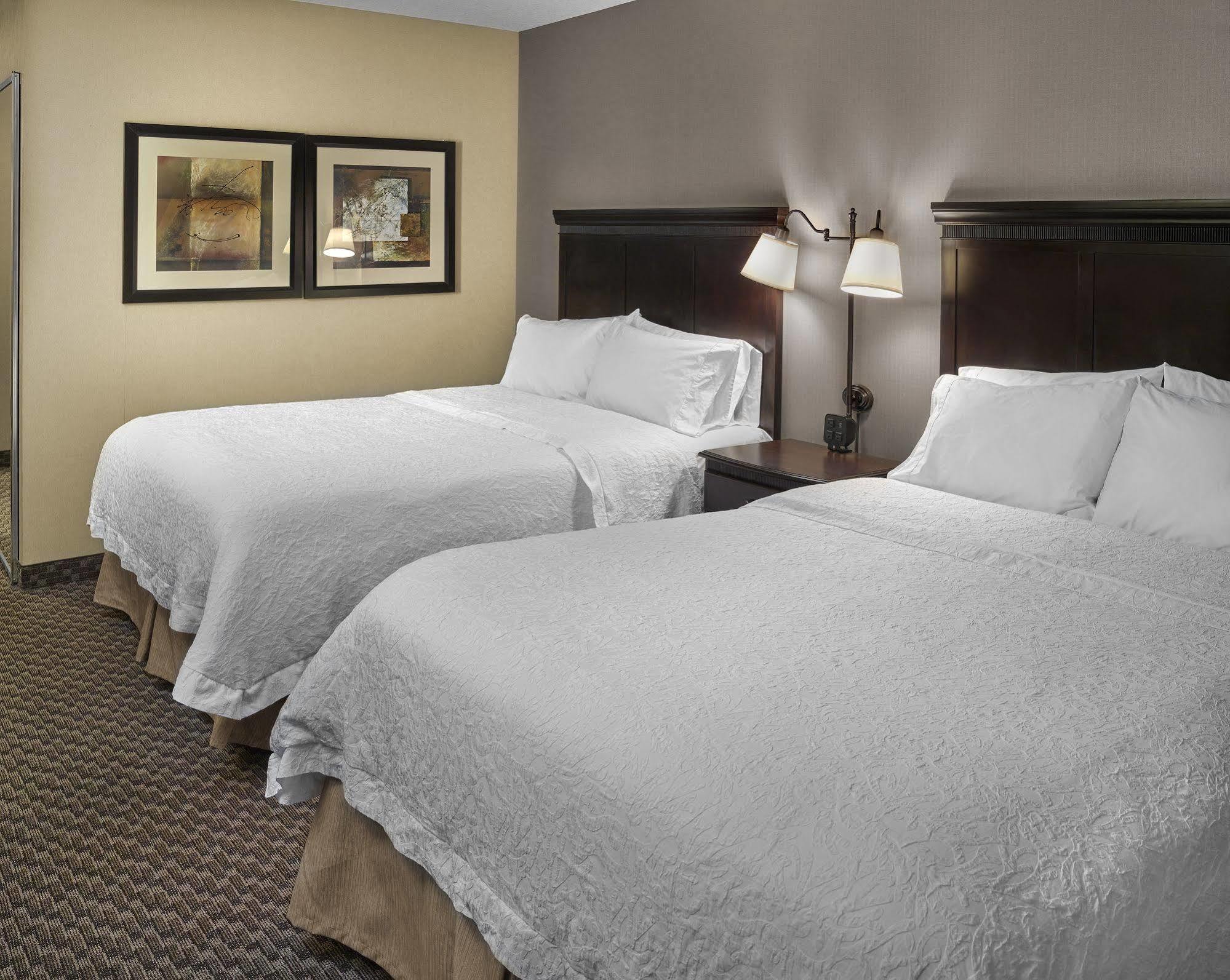 Hampton Inn & Suites Edmonton/West Εξωτερικό φωτογραφία